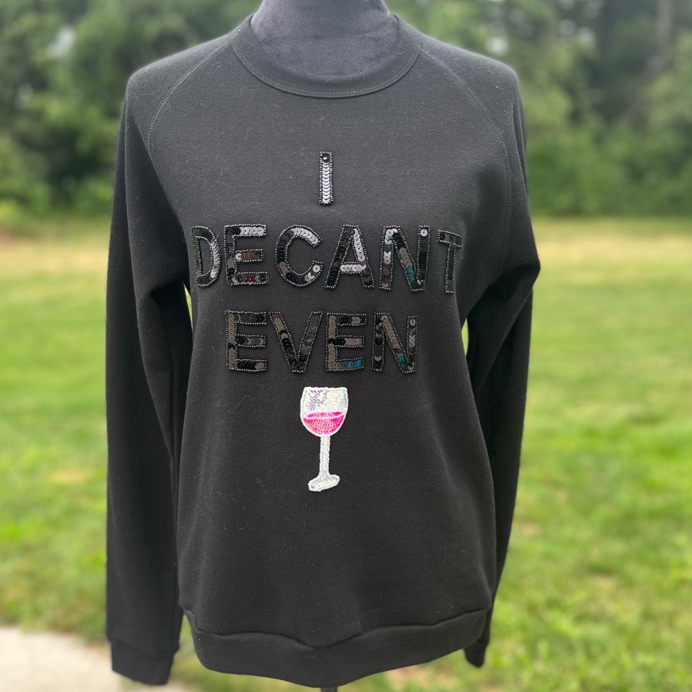 EUC. Bow & Drape sequin sweatshirt for the Wine Lover! Size Large.